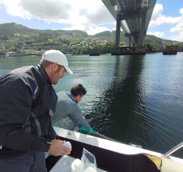 Samplings in the Vigo estuary